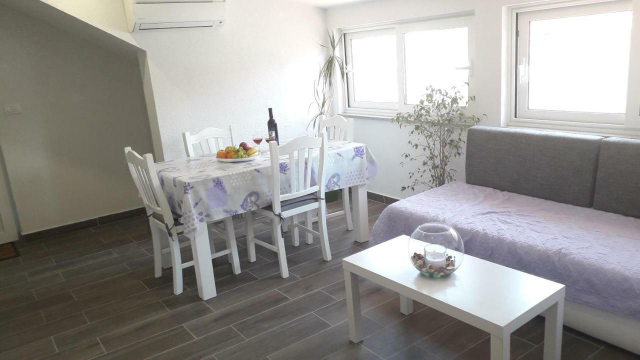 Apartmani Zilic Dugi Rat Exterior foto